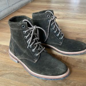 Dark olive green suede Nisolo lace up boots. Sz 7.
